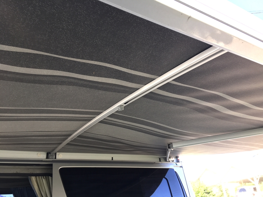 Center Curved Awning Support Rafter Fits Fiamma F45 And F65 Box Awnings Buy Now From Campsmart